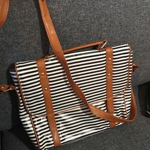 Women’s laptop sling bag